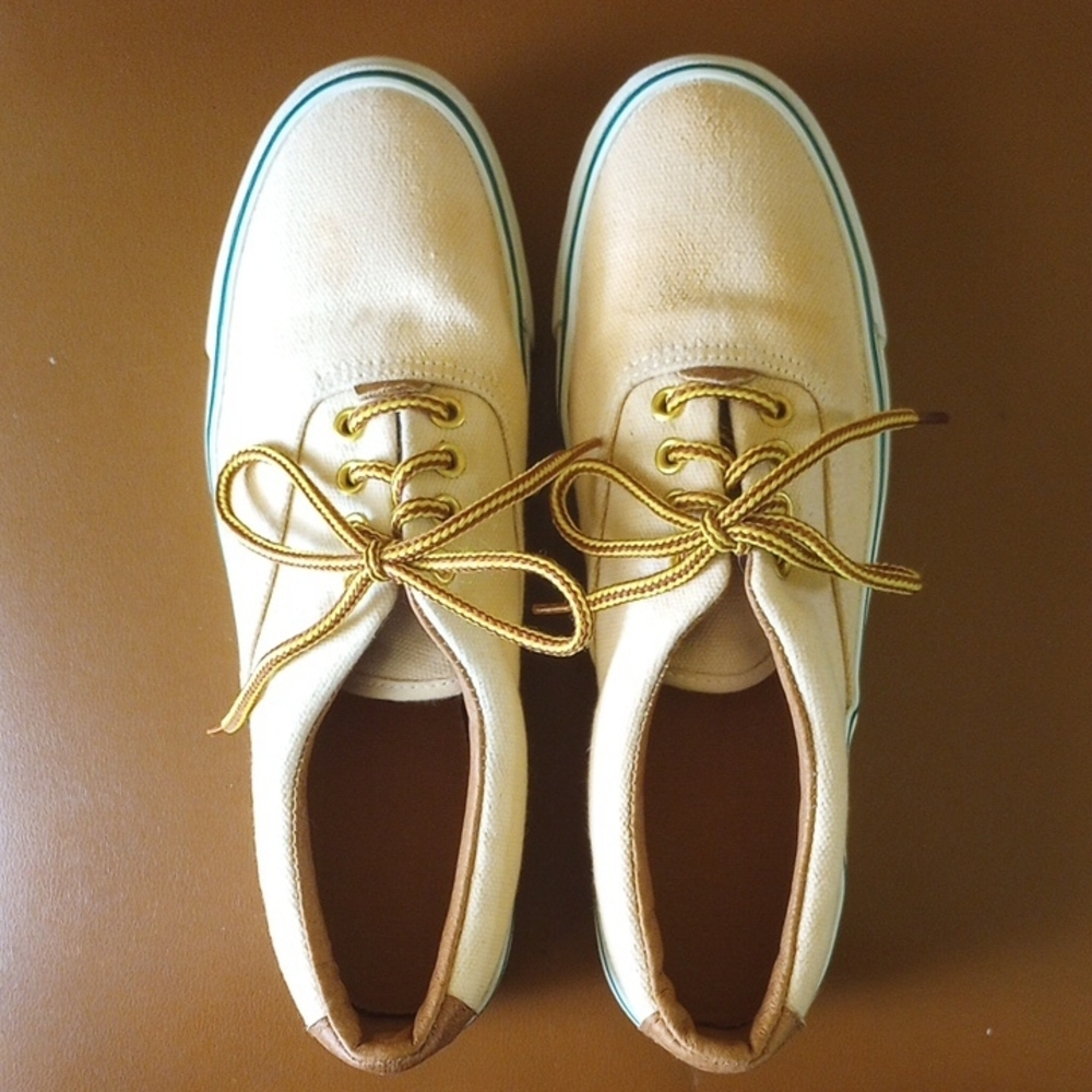 Lucky Peach Canvas Tie Shoes/ Sneakers w/ Green Trim & Rubber Soles, Size 7